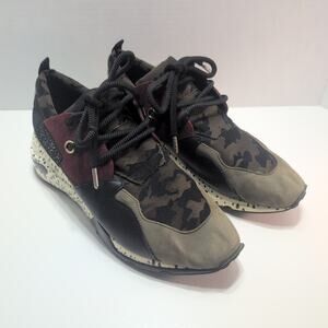 Steve Madden Cliff Sneakers Indie Streetwear Women's10 Olive Camo BlackBurgundy